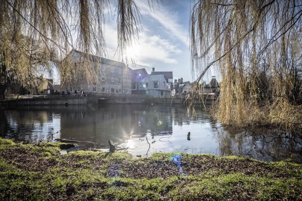 Luxurious City Centre Apartment With Balcony Cambridge  Bagian luar foto